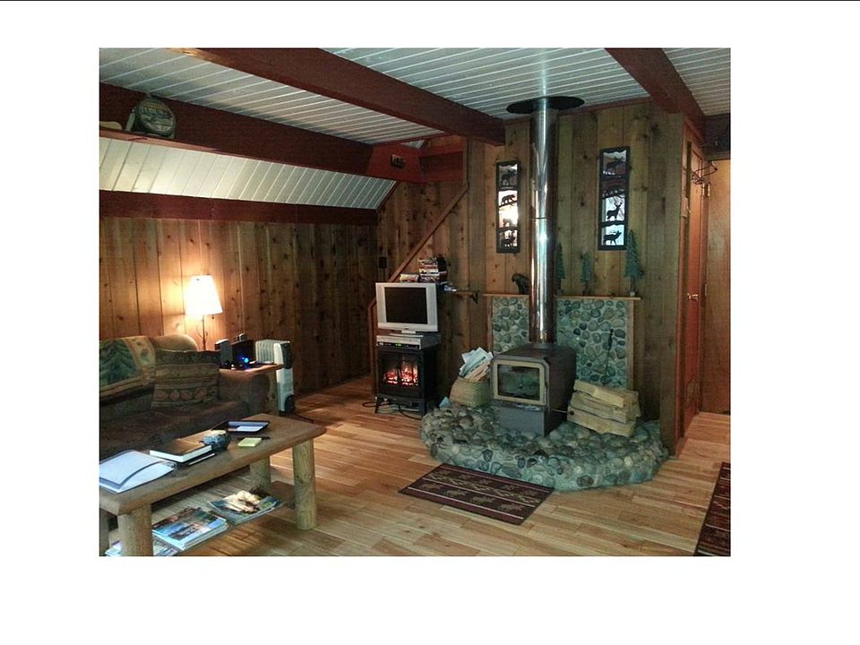 2nd image of 107 Paradise Dr E