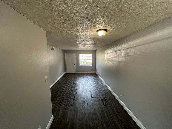 2nd image of 715 Oakdale Ave APT 12