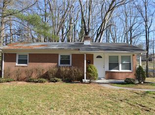1216 Lindsay St, Mount Airy, NC 27030