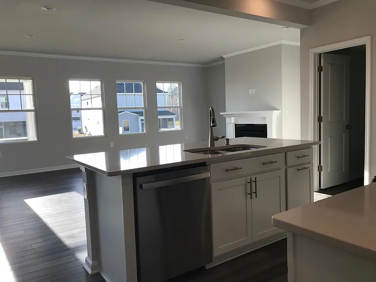 1606 Chestnut Tree Dr — Photo 4