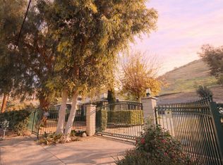 10328 La Canada Way, Sunland, CA 91040