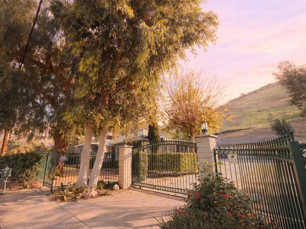 10328 La Canada Way, Sunland, CA 91040