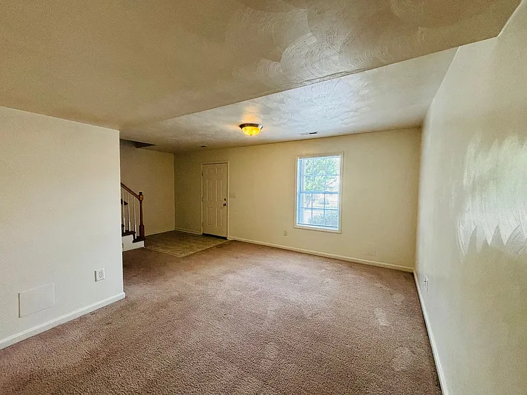 70 Salem Ln — Photo 3