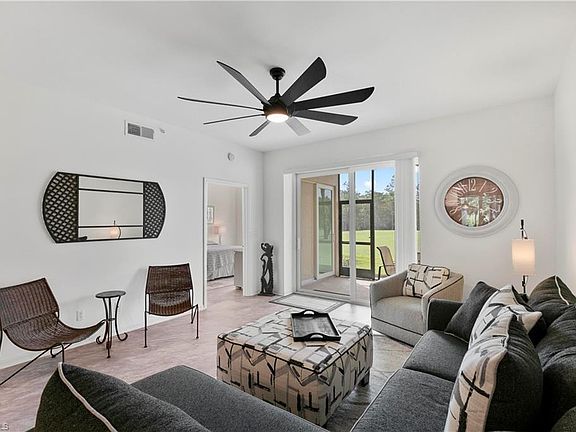 2nd image of 8600 Naples Heritage DR #5-513