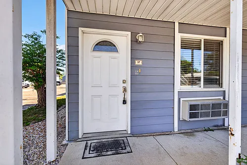 1664 Beach Blvd Photo 1