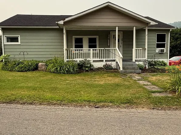 22 Broughton Hollow Rd, Wellsboro, PA 16901