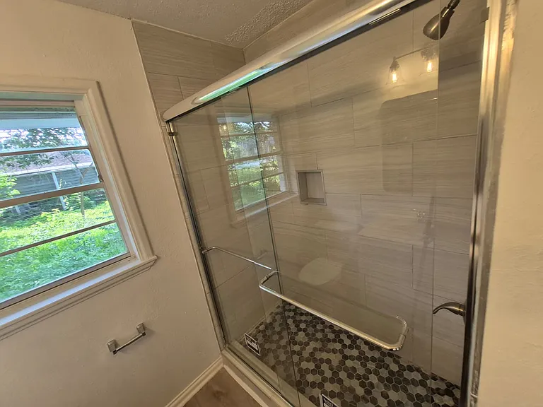 10221 Bretton Dr — Photo 17