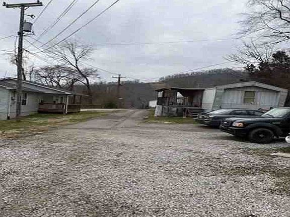 5th image of 32 Hummingbird Ln
