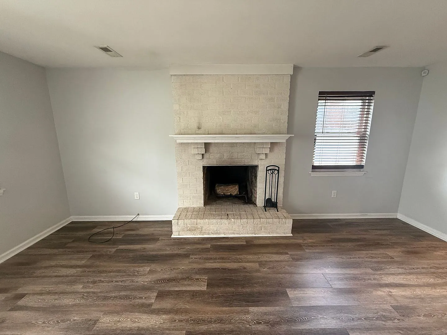 Forest Hills Completely Remodeled Duplex — Photo 4