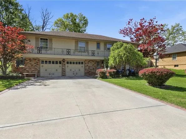 3520 Shady Bend Dr, Independence, MO 64052
