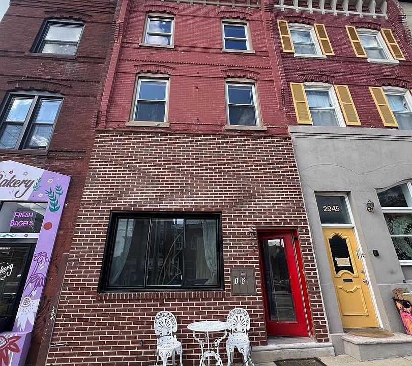 1st image of 2947 W Girard Ave