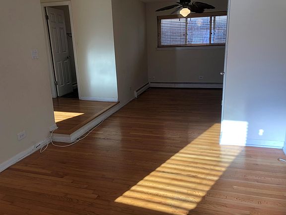 4th image of 1618 W Sherwin Ave APT 3A