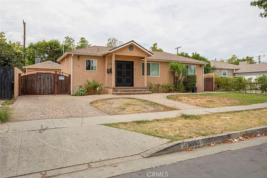 3 bed, 1790 sqft, $4,200 — Photo 1