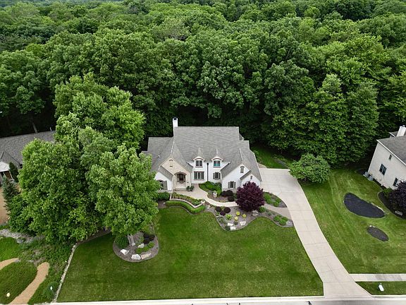 2nd image of 756 Hawksbury Way