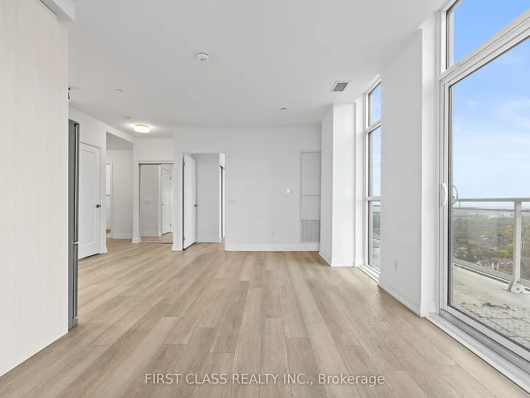 286 Main St #Penthouse 1 — Photo 16