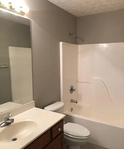 8400 Lesley Marie Ln — Photo 10