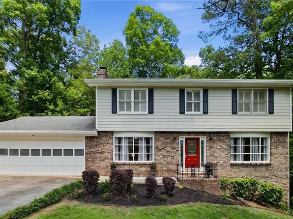 2590 Bentbrook Ct, Dunwoody, GA 30360