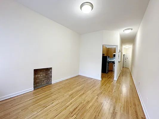 Rented by City Connections Realty | media 12