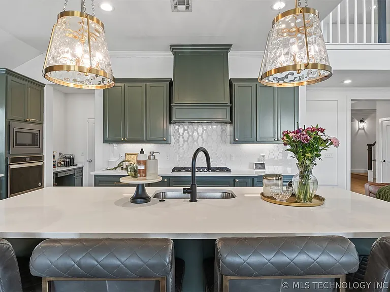 501 E 127th Pl S — Photo 9