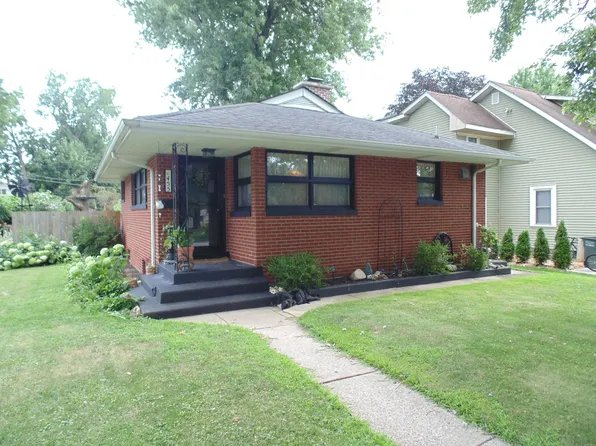 455 Ridgeland Ave, Valparaiso, IN 46385