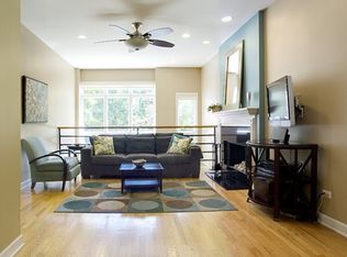1534 N Bosworth Ave APT 1, Chicago, IL 60642
