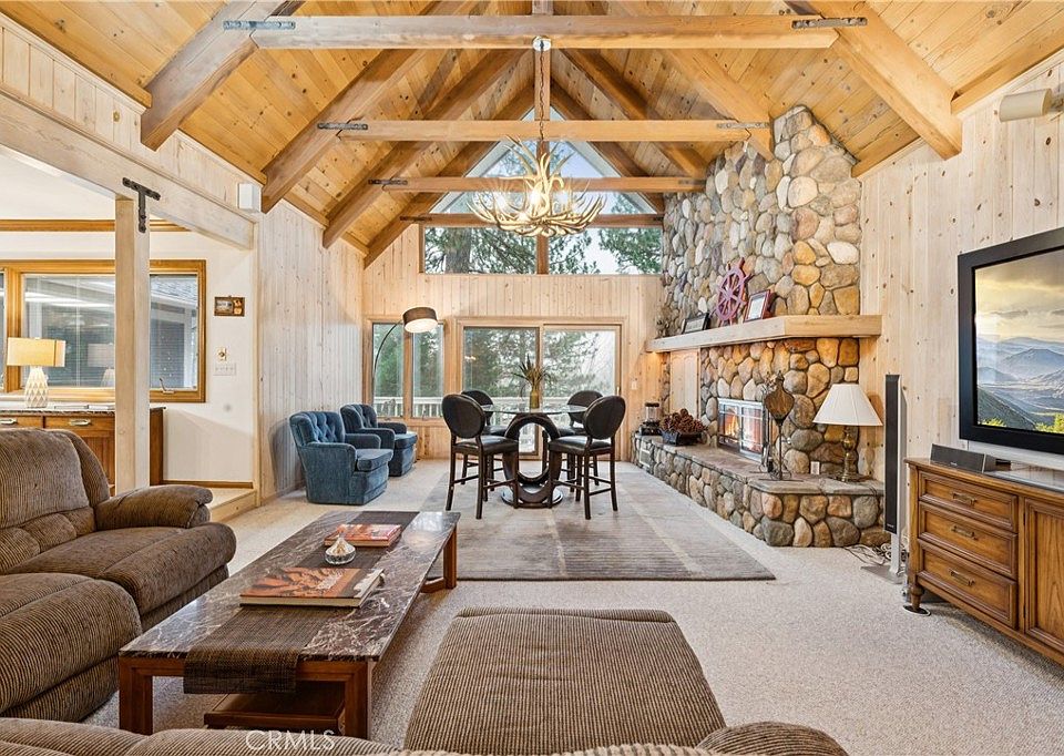 1st image of 641 Golf Course Rd