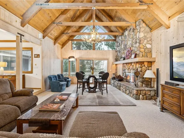 641 Golf Course Rd, Lake Arrowhead, CA 92352