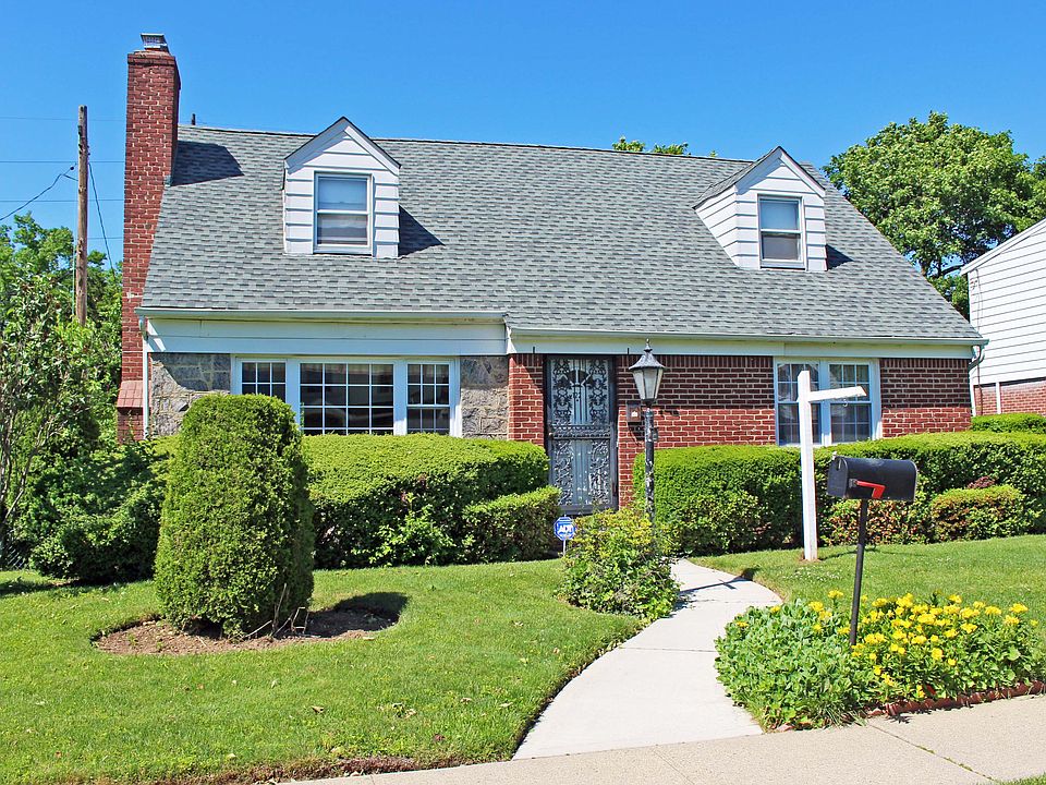 1st image of 122 Aster Dr