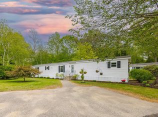 56 Oak Dr, North Hampton, NH 03862
