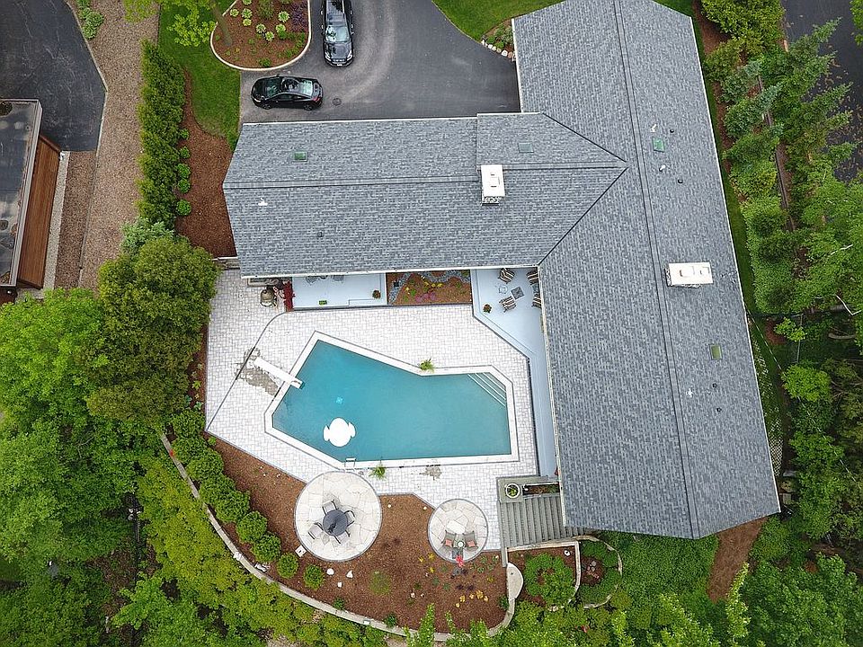 2nd image of 15085 Westover Rd