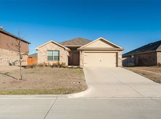 309 Triple Crown Ln, Ponder, TX 76259
