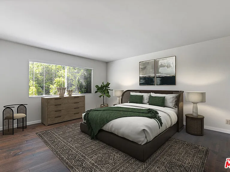1342 Harvard St #204 — Photo 7