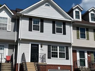 216 Finchingfield Ct, Sterling, VA 20165