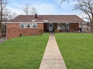 4 Korwel Ct, West Orange Twp., NJ 07052