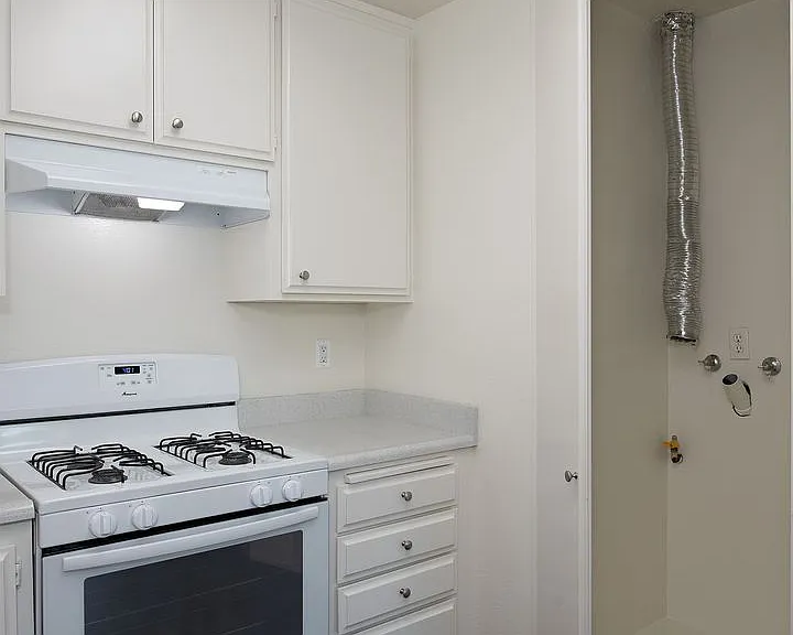 404 E Birch St — Photo 39