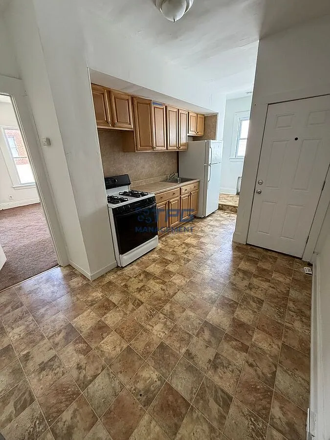 1 bed, 1.0 bath, $1,650 — Photo 2