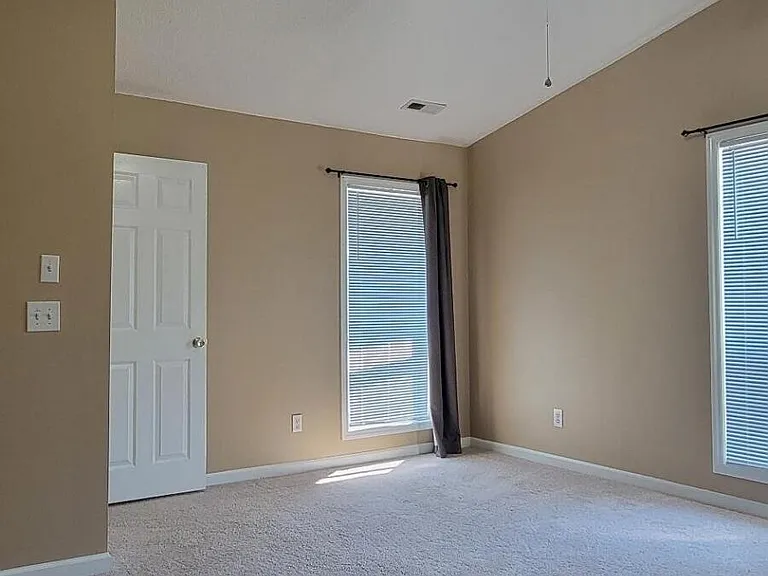 105 Sunshine Ln #A — Photo 38