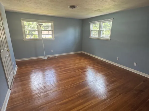 143 Gallant Fox Rd #4, Virginia Beach, VA 23462