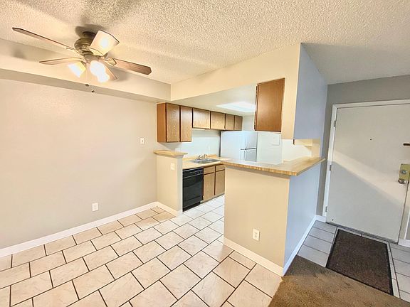 Clean, well maintained unit