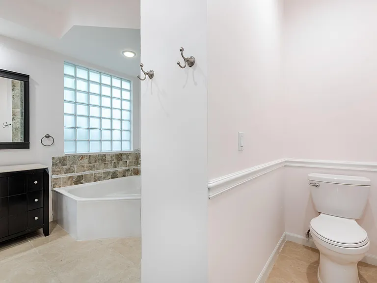 23390 Torre Cir — Photo 34
