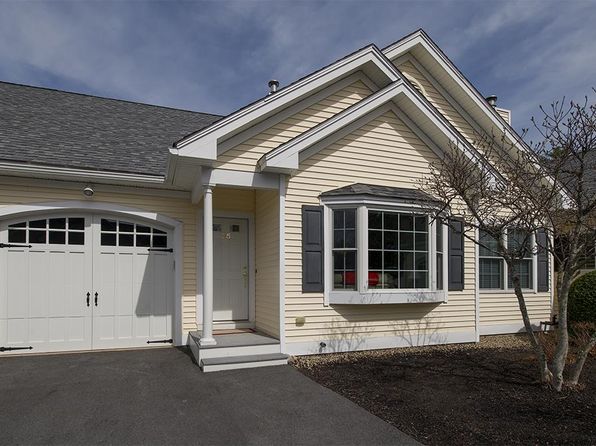 15 Lamplighter Village Road, Windham, NH 03087
