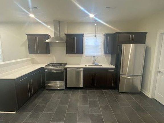 3rd image of 4064 Washington St #2