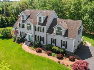 5 Fieldstone Ln, Hampton Falls, NH 03844