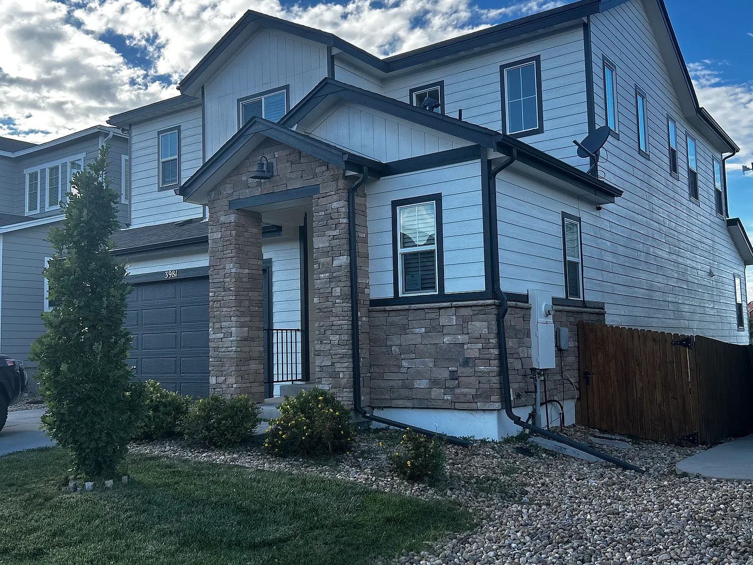 3 bed, 2124 sqft, $3,000 — Photo 2