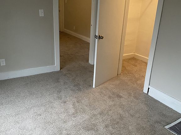 5th image of 608 N Dearborn St #610