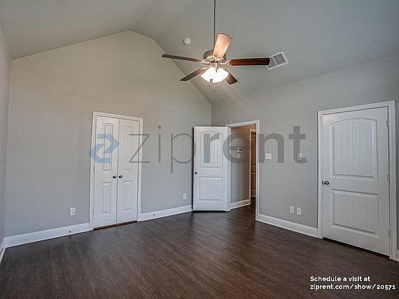 3rd image of 1935 Louis Miller Dr