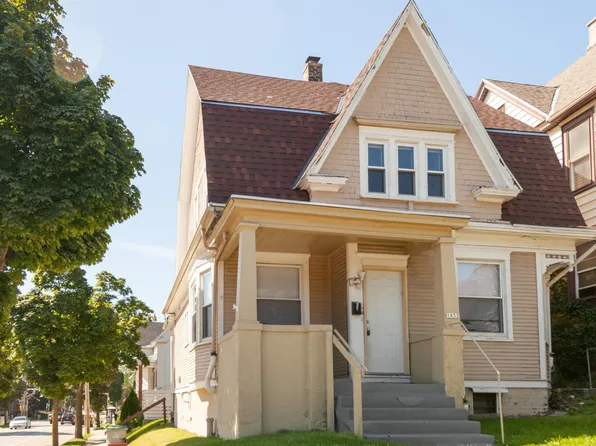 1833 S 26th St, Milwaukee, WI 53204
