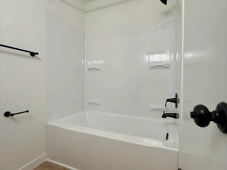 Belcourt Apartments — Photo 26