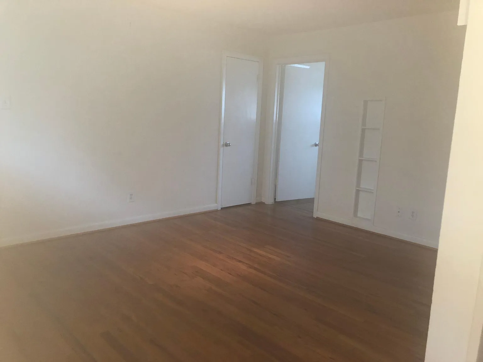 1 bed, 650 sqft, $1,050 — Photo 4