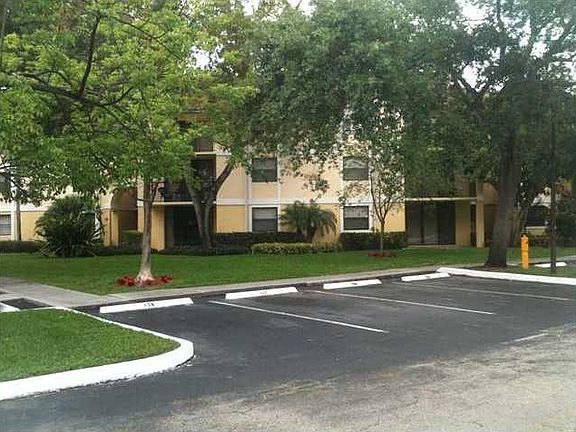 5th image of 10101 W Sunrise Blvd APT 205